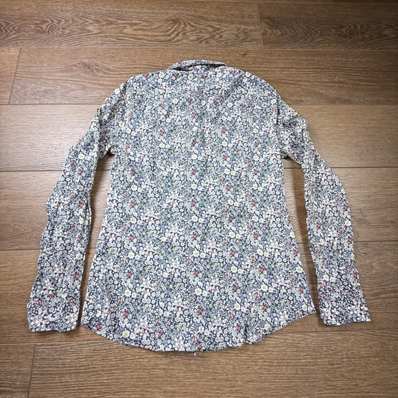 J. Crew x Liberty Art Fabric Cotton Poplin Perfect Button Down Shirt Sz 6 Floral - Picture 9 of 9